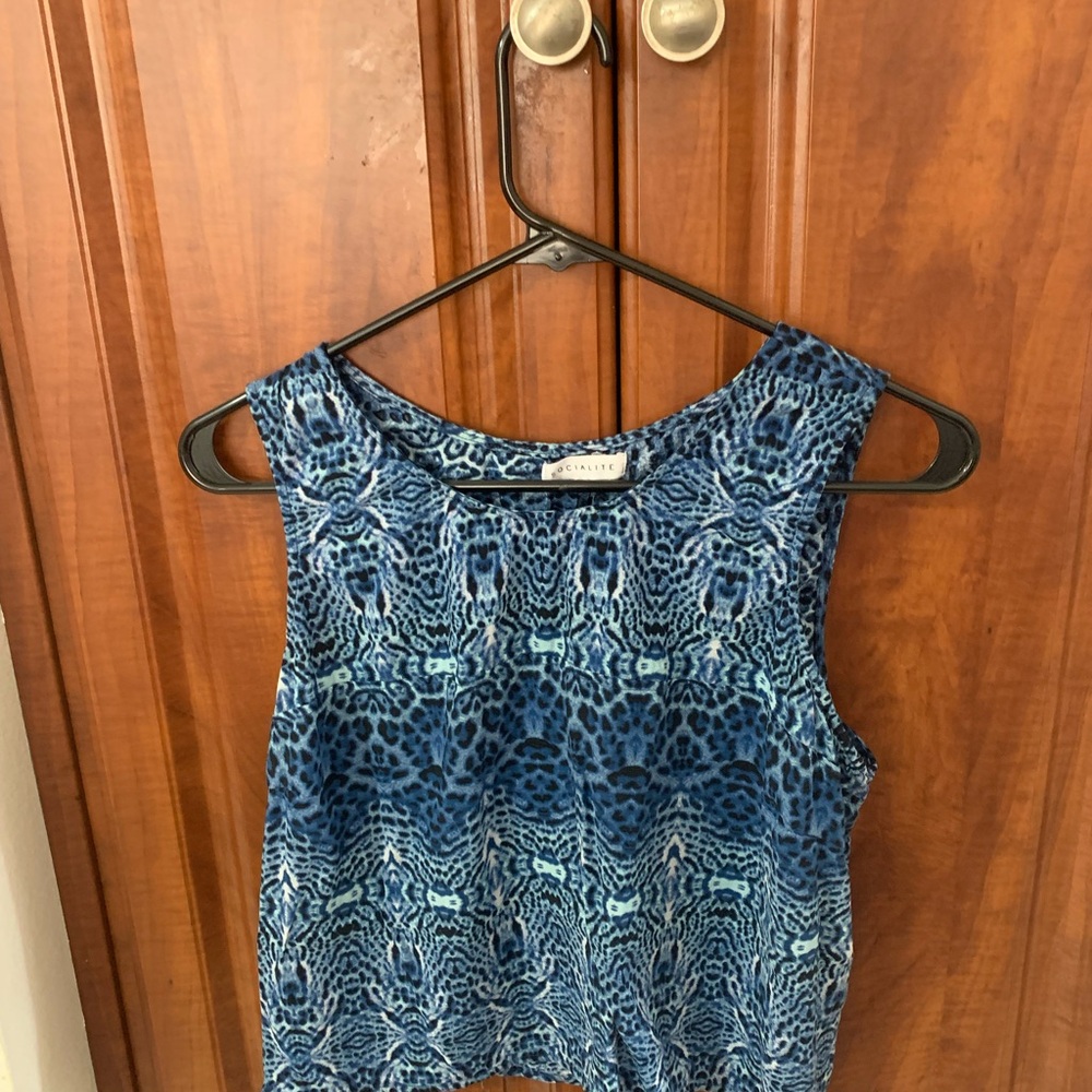 SOCIALITE BLUE ANIMAL PRINT TANK TOP WITH BACK ZIPPER SIZE LARGE